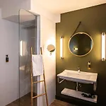 Naad Centre Hotel 3*