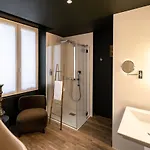 Naad Centre Hotel 3*