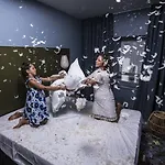 Hotel Naad Centre 3*