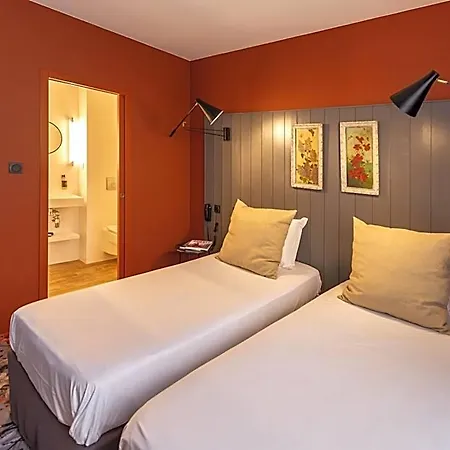 Naad Centre Hotel 3*
