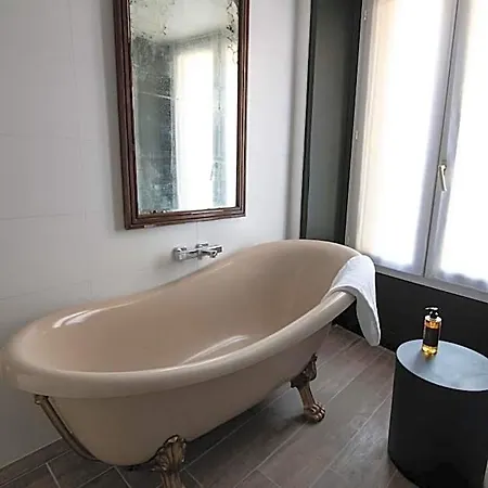 Naad Centre 3*