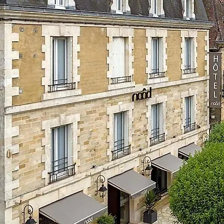 Naad Centre Hotel