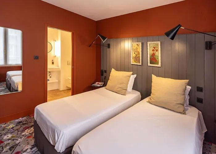 Naad Centre Ξενοδοχείο 3*